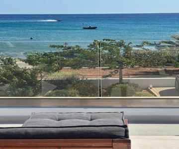 Fantasea Beachfront Villa