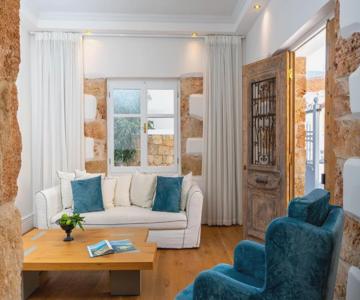 Kostis Parthenis Residence