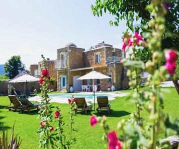 Sonio Villas - Que Bella Collection