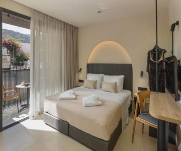 Karteris Luxury Suites