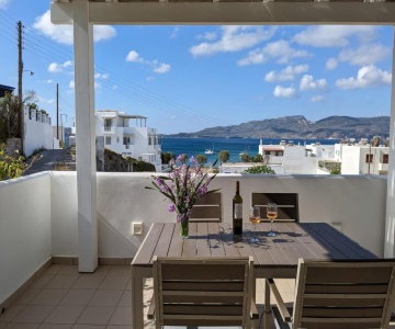 Comfortable 2-bedroom Apartment With Balcony & Port View