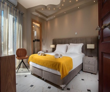 Angelica's Deluxe Rooms In Adamas