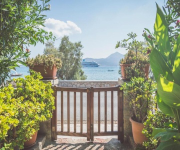 Kourita Garden Apartment With Sea View Near To The Port Of Milos