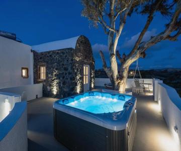 Red Beach Harmony Suites Stone House