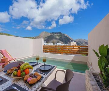 Sugarwhite Suites With Private Not Heated Pool