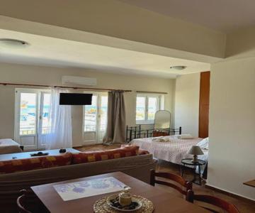 Near Piraiki Apartment