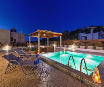 Maria's Luxurious Villa In Koskinou