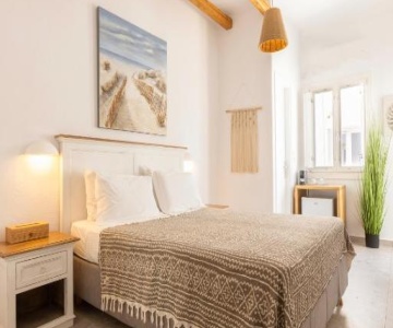 Parosquare Central Suites