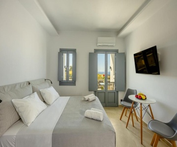 Nastram Suites Oia