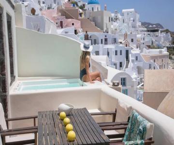 Dionyssos Cave House