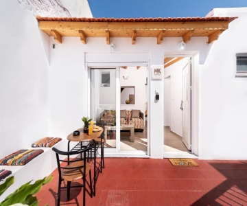 M&k Traditional House