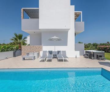 Asteria Pearl Villa 1 With Jacuzzi
