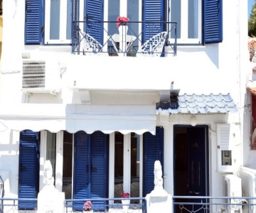 Lions House Pythagorio