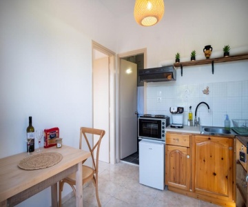 One House Pythagoreio