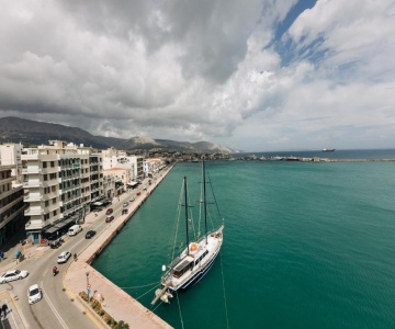 Panoramic Port Penthouse