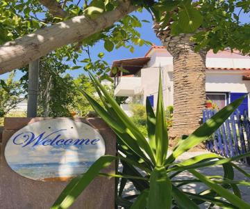 New Poseidon Apartments & Studios