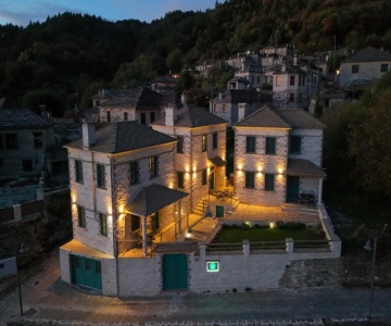 Makris Papigo Luxury Suites