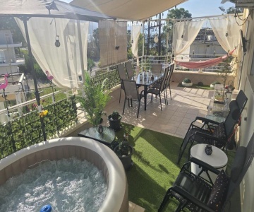 Delphitea Philoxenia