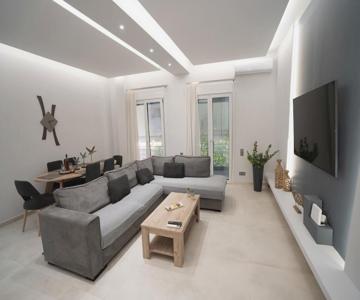 Luxury Apartment In Lamia