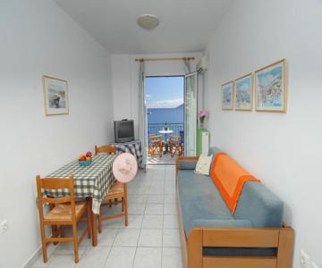 Alexatos Studios and Apartments