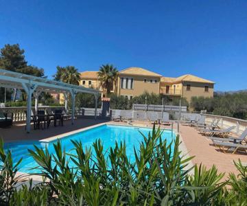 Residents Ionian (bed And Breakfast)