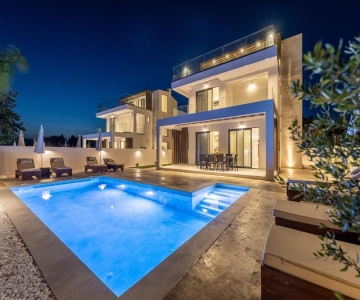 Infinity Holiday Villas - Private Pool, Close To Kalamaki Centre, By Zantewize