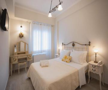 Maria & Philip's Garitsa Hideaway