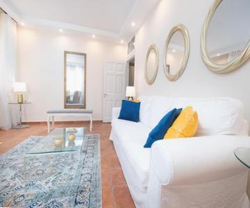 Old Town Gem - Elegant Guilford Apartment