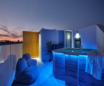 Savvas & Joanna Boutique