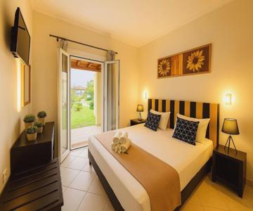 Sidari Vibes On The Beach