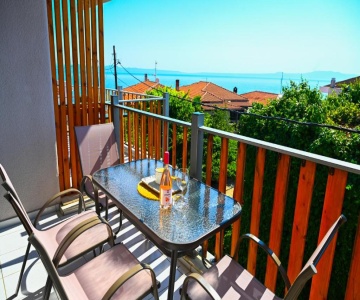 Bohemian Afitos Apartment