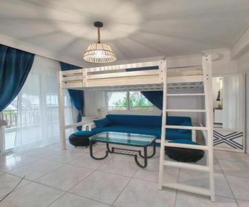 Josuaz Blue Apartment