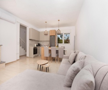 Elegant Villa - Private Pool, Heated Jacuzzi & Sea Breeze In Chanioti, Chalkidiki