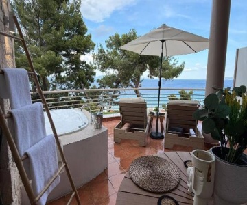 Amelia Seaview Apartments & Studios