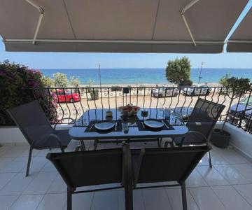 Cali-waves Apartment