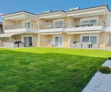 Exotic Apartments Nikiti
