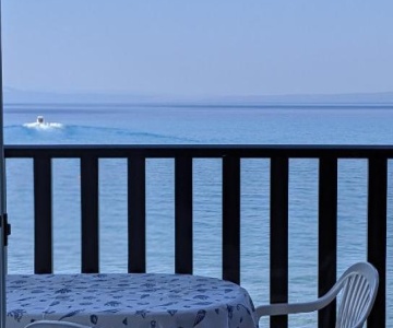 Seafront Apartment Pefkochori