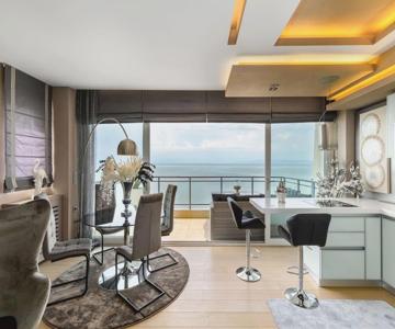 Mega suite on the sea