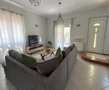 Margaw's Villa 600m From The Beach