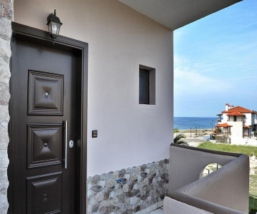 Palm Tree Apartments