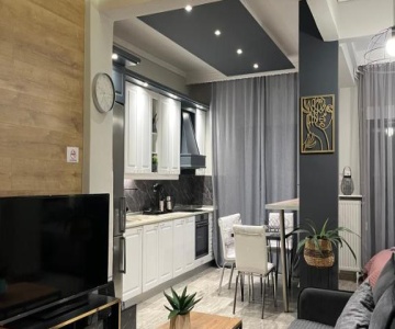 Central 4 Modern Apartment With Free Parking