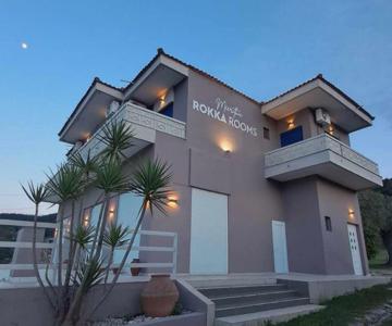 Meerithic Rokka Rooms