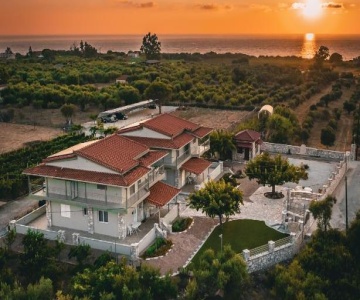 Terra Hélios Suites & Studios