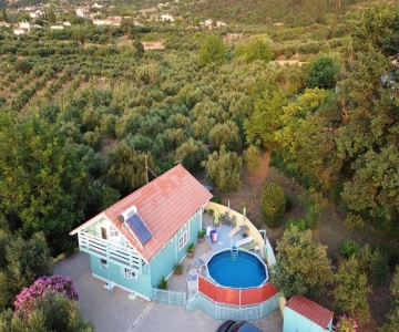 The Cabin, Kyparissia
