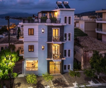 Magical Seaside Town Boutique Apts 2