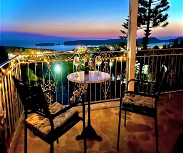 Gianna's Guesthouse & Cave Studio