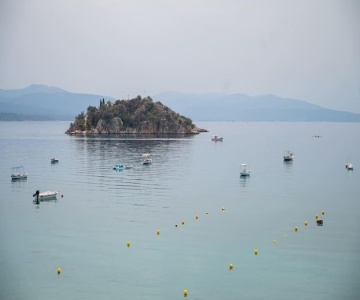 Olga's Sea View Apartment By Hsh