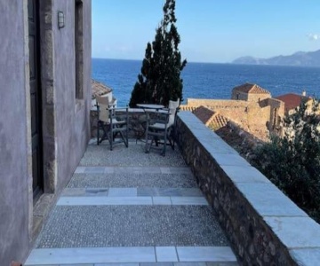 Daphne Superior Castle Suite