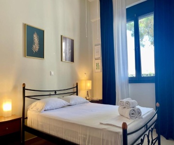 100 Meters From The Sea