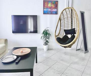 Central 7 - Stylish Apartment